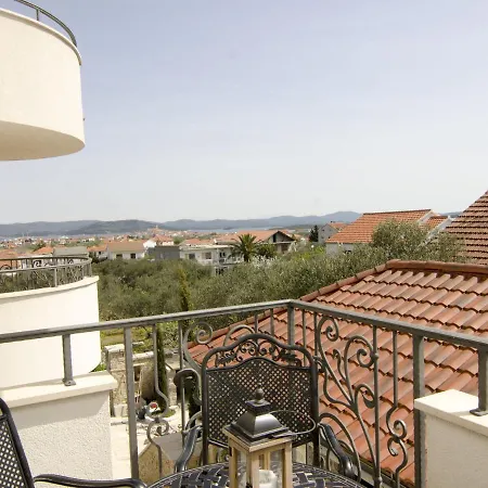 Apartment Splendid In With Swimming Pool